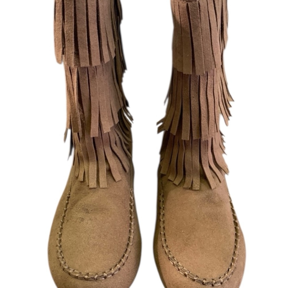 ✨ Girls’ Brown Fringe Boots – Size 4 (Never Worn!) ✨